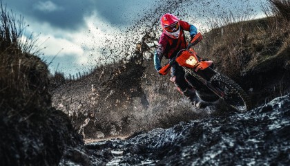 -《星际争霸2》WCS与《魔兽争霸3》黄金联赛的经典回顾，星际争霸2历届wcs冠军